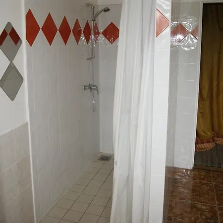 D'hotes La Noyeraie Izeron