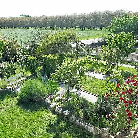 D'hotes La Noyeraie Izeron